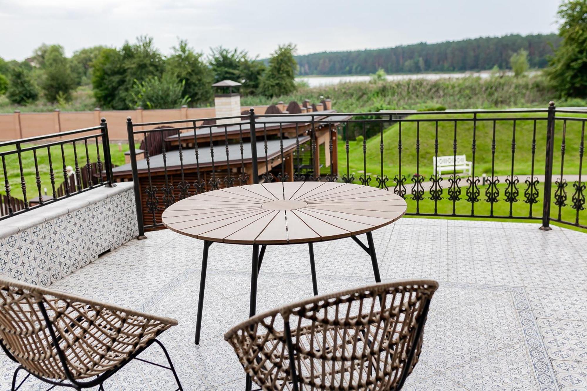 Bobritsa Dacha Hotel Exterior photo